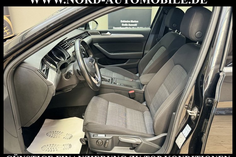 Volkswagen Passat Variant Passat Variant R-Line 1.5 TSI DSG Kamera*Navi*17