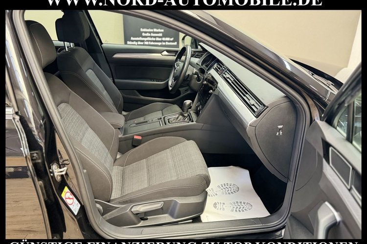 Volkswagen Passat Variant Passat Variant R-Line 1.5 TSI DSG Kamera*Navi*17