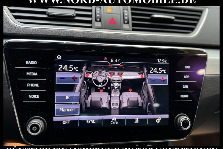 Skoda Superb Superb Combi Ambition 1.6 TDI Navi*Bi-Xenon*PDC*