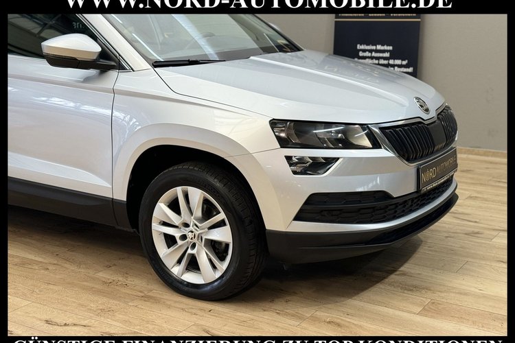 Skoda Karoq Karoq Style 1.6 TDI DSG Navi*17''*ACC*PDC*