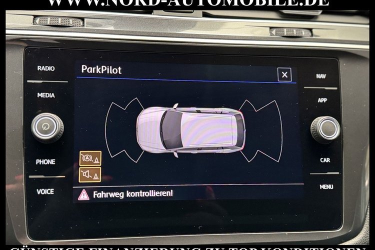 Volkswagen Tiguan Allspace Tiguan Allspace R-Line 4MOT 2.0 TDI BMT AHK*Dig.