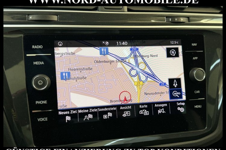 Volkswagen Tiguan Tiguan 2.0 TDI R-Line DSG Navi*LED*AHK*Dig.Cockp