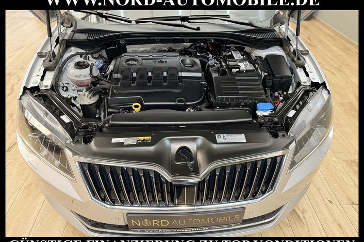 Skoda Superb Superb Combi Ambition 1.6 TDI Navi*Bi-Xenon*PDC*