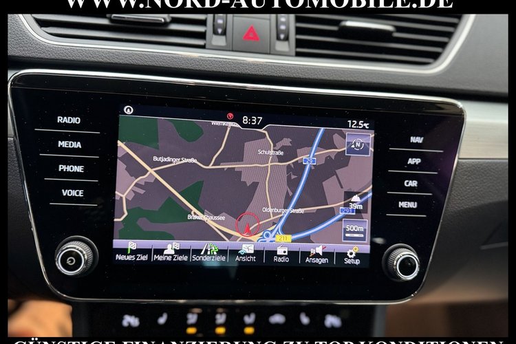 Skoda Superb Superb Combi Ambition 1.6 TDI Navi*Bi-Xenon*PDC*