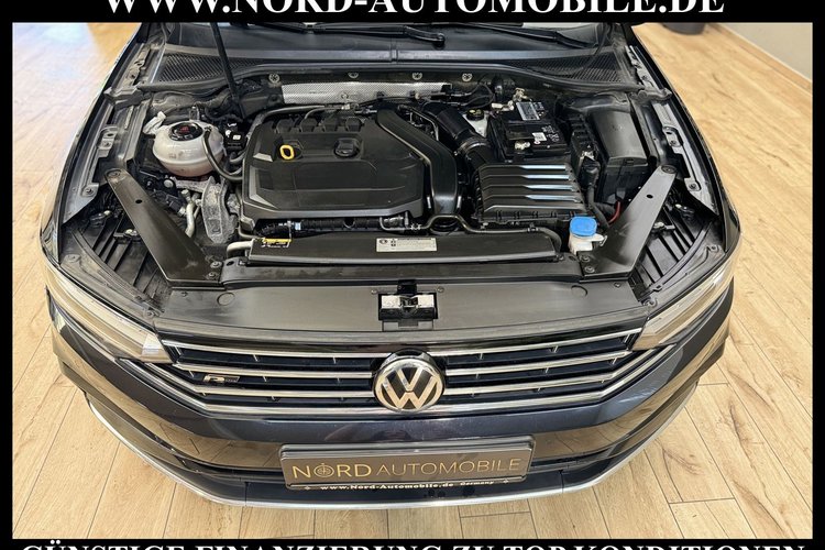 Volkswagen Passat Variant Passat Variant R-Line 1.5 TSI DSG Kamera*Navi*17