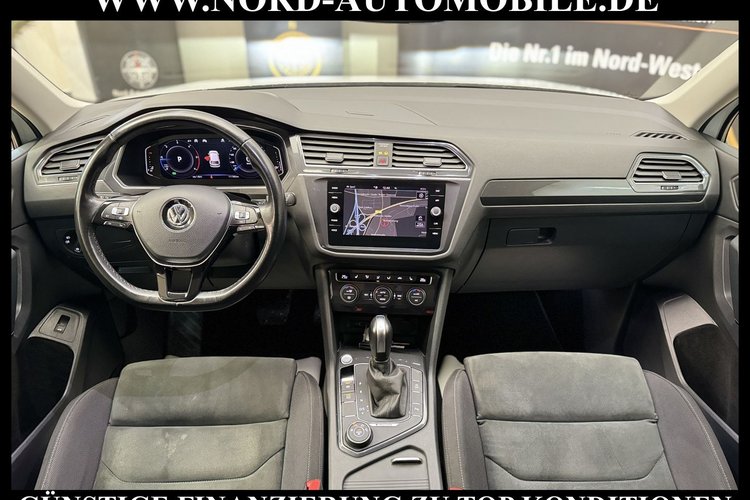 Volkswagen Tiguan Allspace Tiguan Allspace R-Line 4MOT 2.0 TDI BMT AHK*Dig.