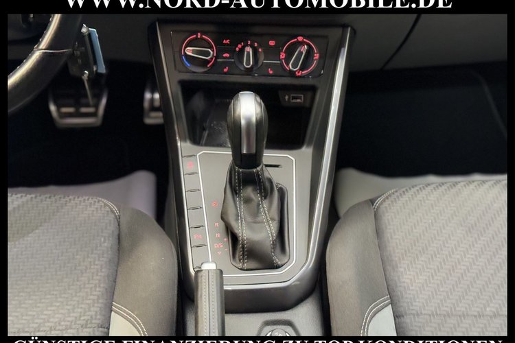 Volkswagen Polo Polo R-Line 1.0 TSI DSG Navi*LED*17''*