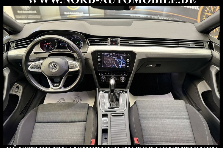 Volkswagen Passat Variant Passat Variant R-Line 1.5 TSI DSG Kamera*Navi*17