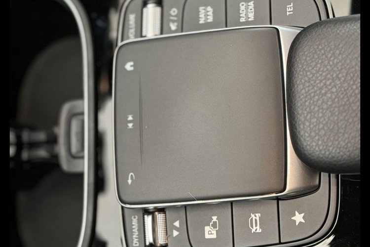 Mercedes-Benz A 180 A 180 d 7G-DCT Teilleder*Navi*LED*Kamera*