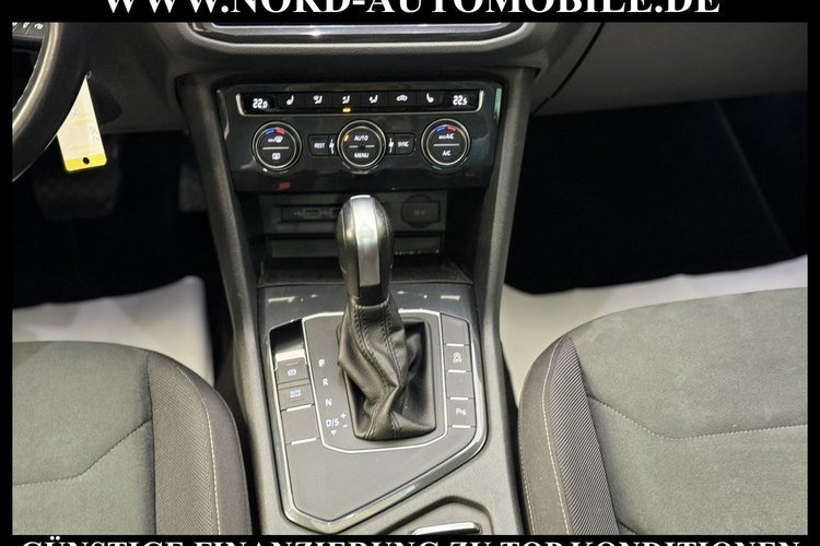 Volkswagen Tiguan Tiguan 2.0 TDI R-Line DSG Navi*LED*AHK*Dig.Cockp
