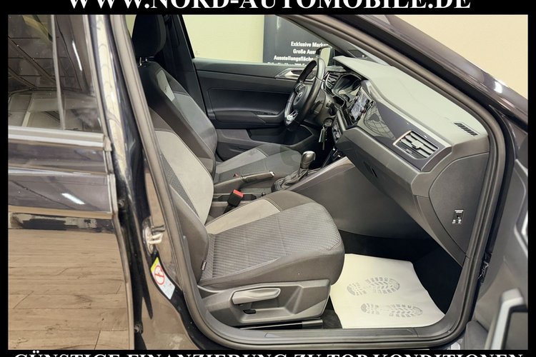 Volkswagen Polo Polo R-Line 1.0 TSI DSG Navi*LED*17''*