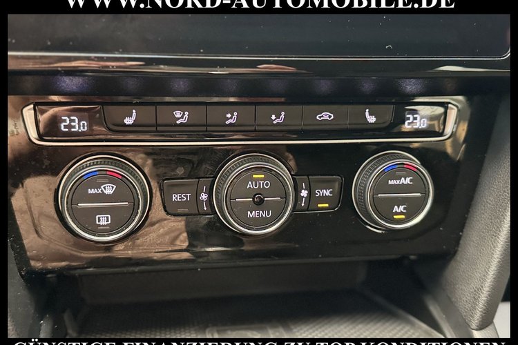 Volkswagen Passat Variant Passat Variant R-Line 1.5 TSI DSG Kamera*Navi*17