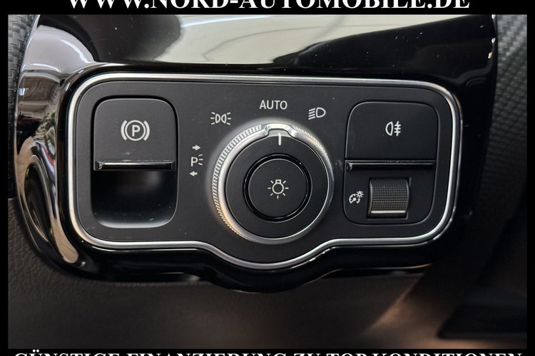 Mercedes-Benz A 180 A 180 d 7G-DCT Teilleder*Navi*LED*Kamera*